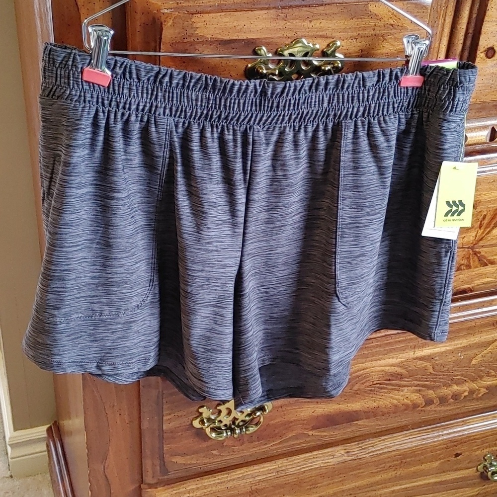 NWT Men's Gray Heather 5" Mid-Rise. Soft Athletic Shorts XXL